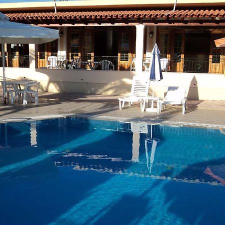 Faethon Aparthotel Karousadhes  Szoba fotó